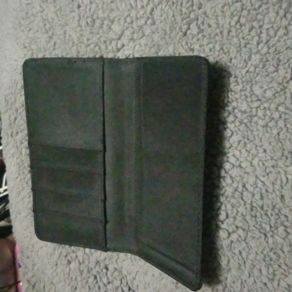 Tommy Hilfiger Wallet and Checkbook - Picture 6 of 8